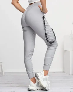 Szare damskie spodnie typu bojówki z napisami - Odzież