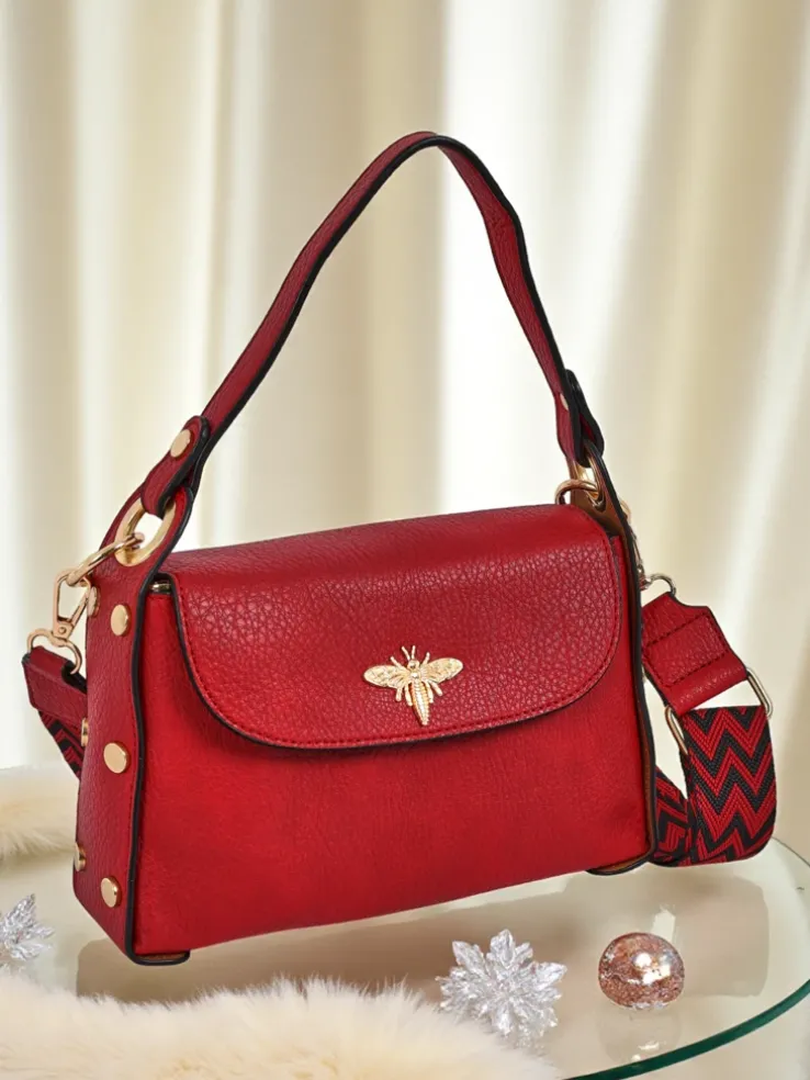 Torebka damska Ariadna Rosso z ekoskóry z ozdobną pszczółką czerwona