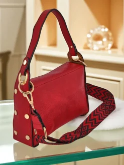 Torebka damska Ariadna Rosso z ekoskóry z ozdobną pszczółką czerwona