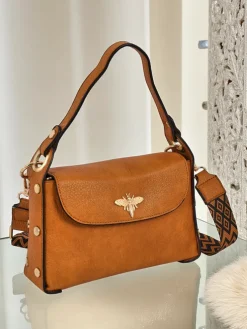 Torebka damska Minerva żółta z ekoskóry, ozdoba złota pszczoła, boho pasek