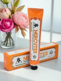 Wybielająca pasta do zębów owocowa